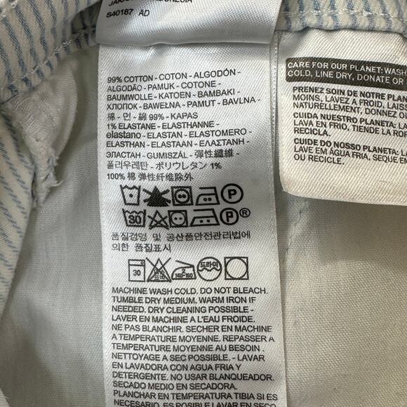 Levi's Shorts WMNS 31 White Blue Pin Stripe Rolled Hem Classic Mid-Rise Stretch - Picture 7 of 8